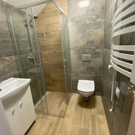 Karolowy Pokoje&apartamenty Гостевой дом Устронь