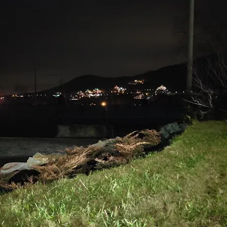 Karolowy Pokoje&apartamenty 3* 우스트론