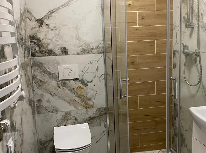 בית הארחה Karolowy Pokoje&apartamenty אוסטראון