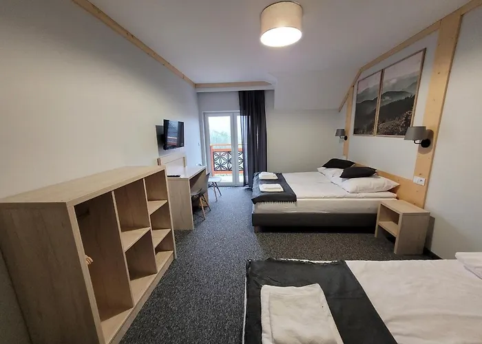 Karolowy Pokoje&apartamenty 3* אוסטראון