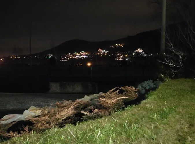 Karolowy Pokoje&apartamenty 3* אוסטראון